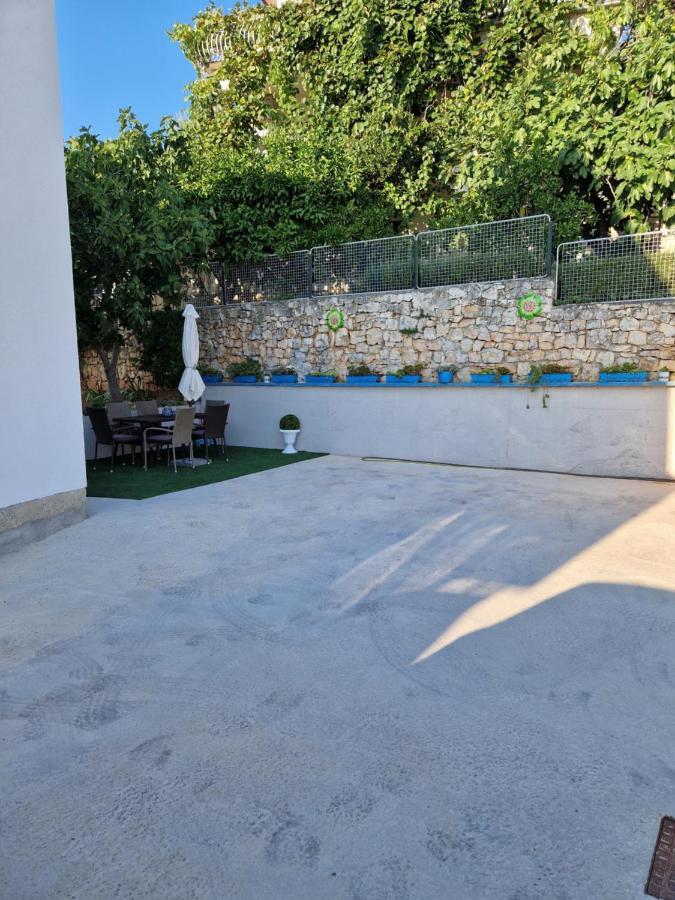 Apartment Radja Trogir Exterior photo